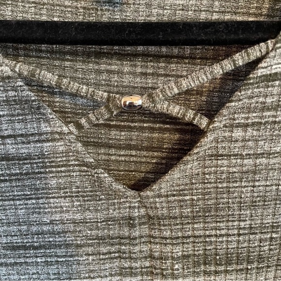 Green/White Apt. 9 Stretch Knit Top XL - Picture 5 of 6